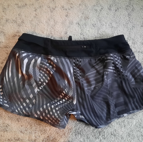 Nike Dri-fit Running shorts 4 pairs - Picture 4 of 12
